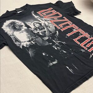 2004 Led Zeppelin Black Graphic Band Tee